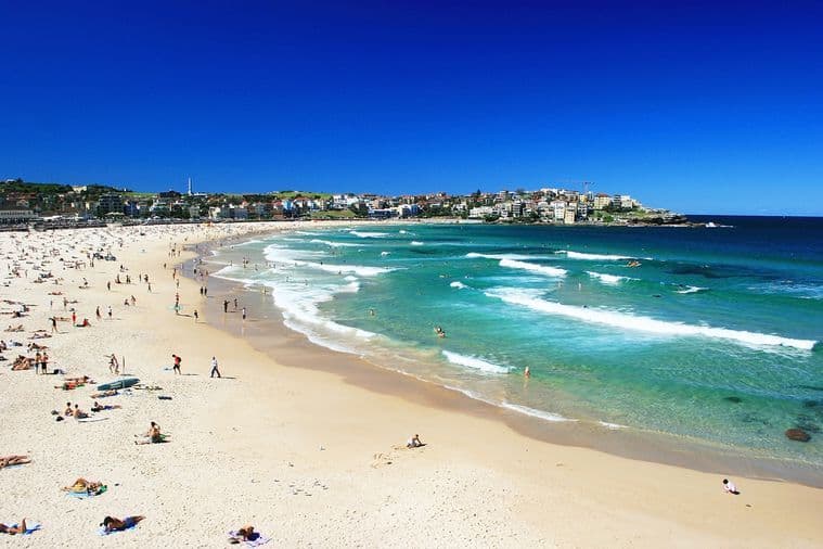 Bondi Beach Sydney Eastern Suburbs — golden sand, rolling surf and iconic coastal views on a clear day